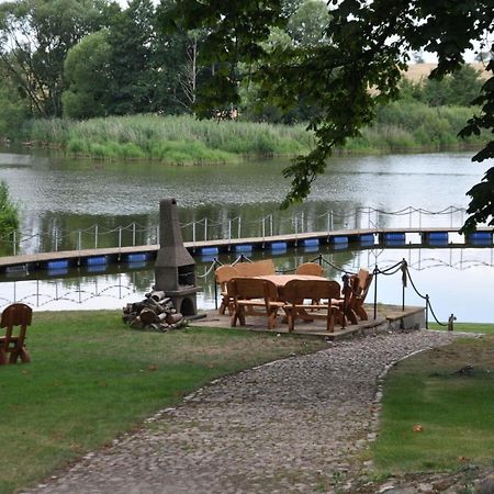Rezydencja Marii Rybieniec Hotel Kiszkowo ภายนอก รูปภาพ