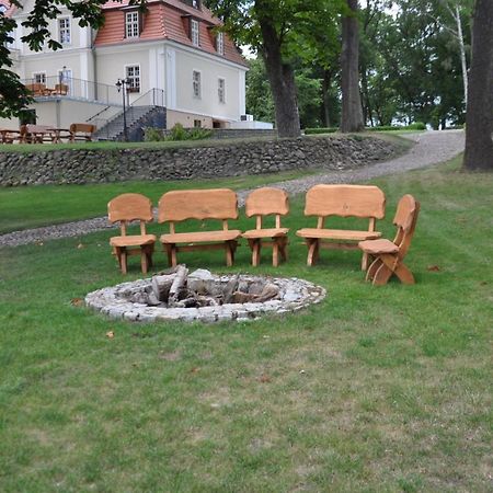 Rezydencja Marii Rybieniec Hotel Kiszkowo ภายนอก รูปภาพ