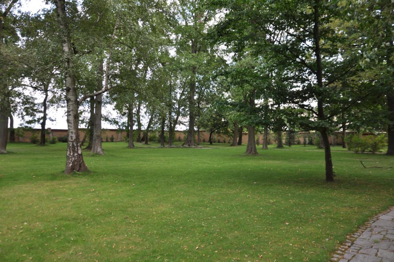 Rezydencja Marii Rybieniec Hotel Kiszkowo ภายนอก รูปภาพ